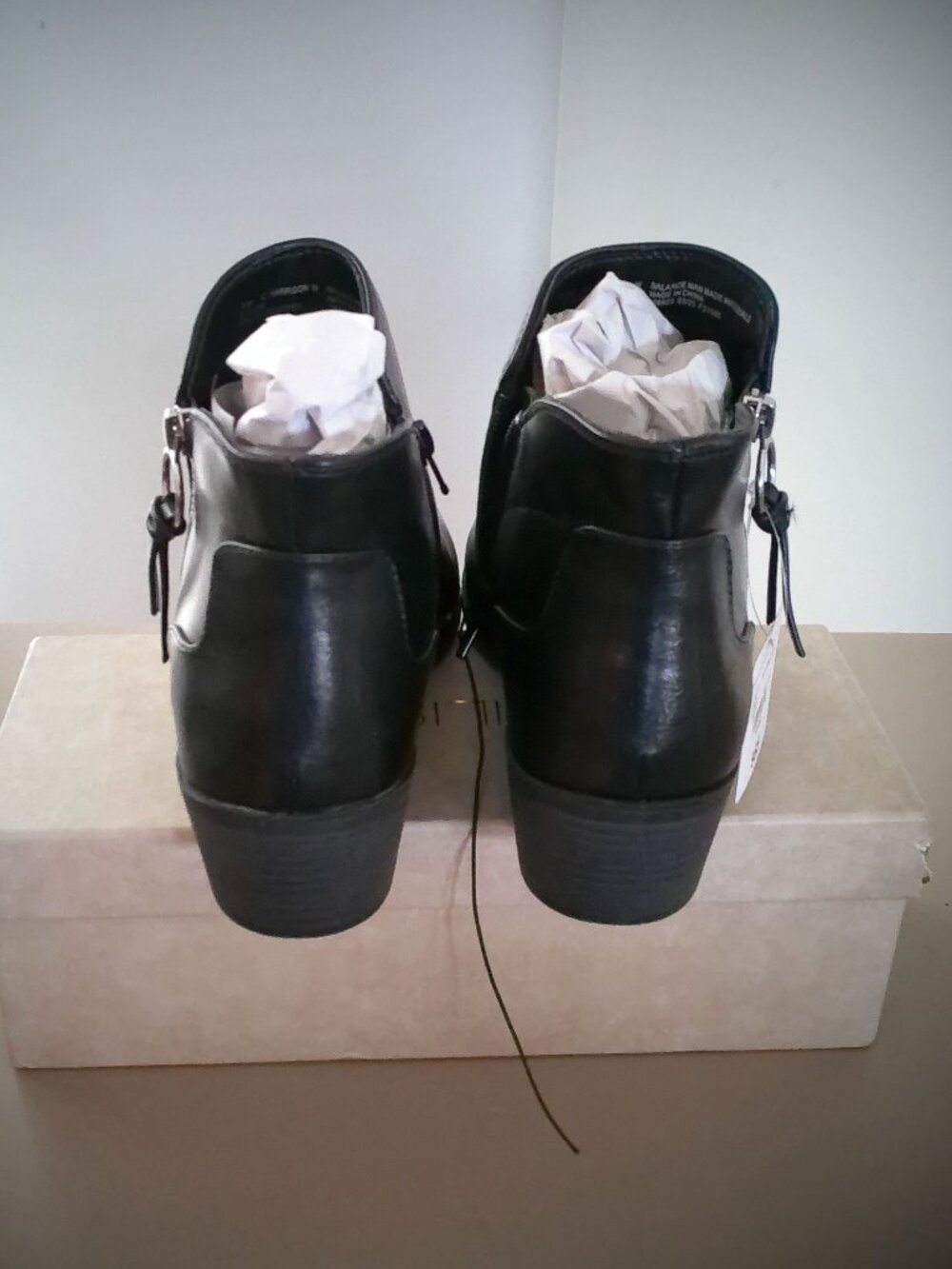 ARIZONA JEAN COMPANY NWT Black Harrison Stacked Heel Boots 10W - Picture 3 of 7